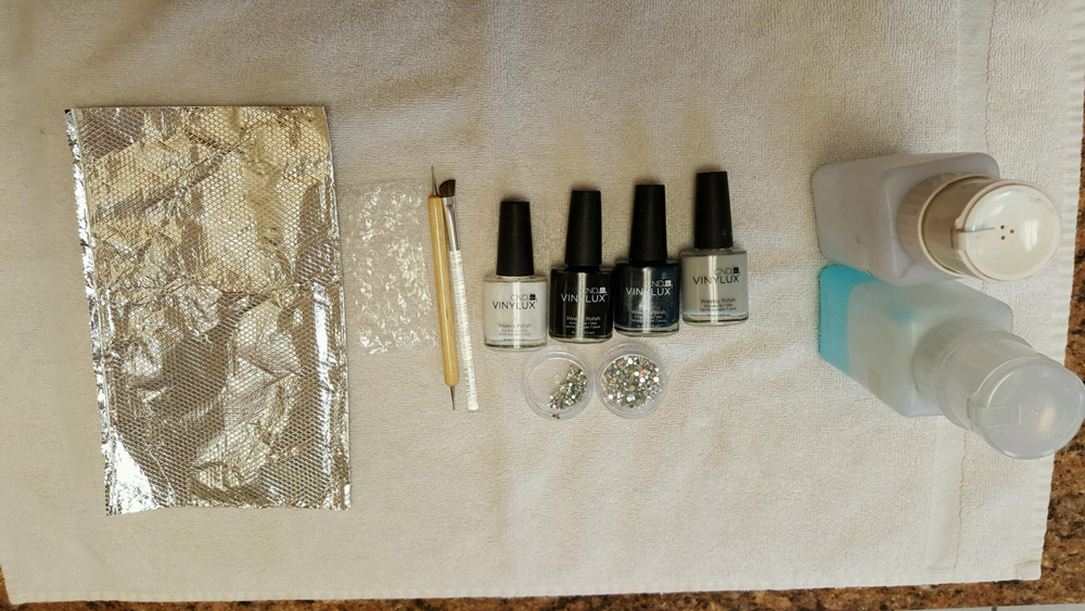 DIY Marble Nails With Rhinestones