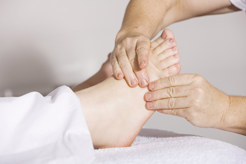 how does reflexology work