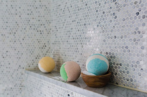 are bath bombs good for your hair