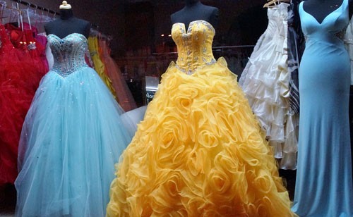 Prom Dress & Accessories Ideas for Your Perfect Look